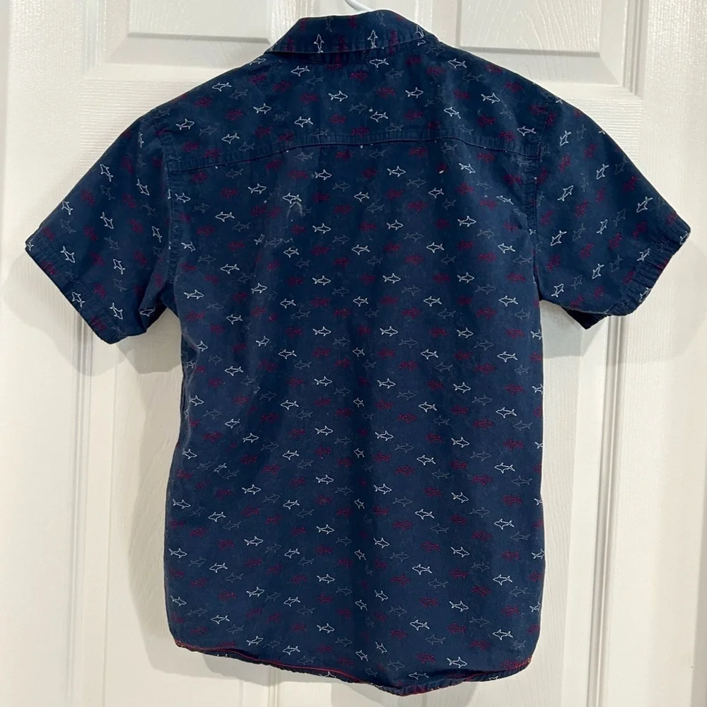 DCBD Boys Shark Shirt Size M Blue Short Sleeve Button Up Cotton Nautical Preppy